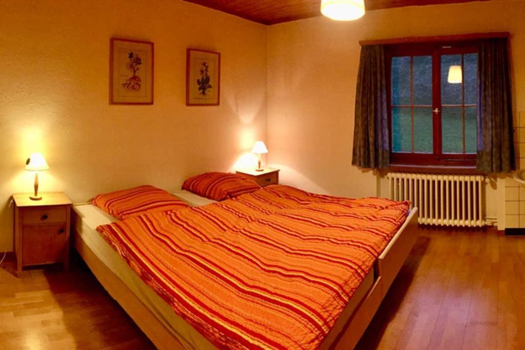 קלוסטר Ferienwohnung Uf Z'Enisch מראה חיצוני תמונה