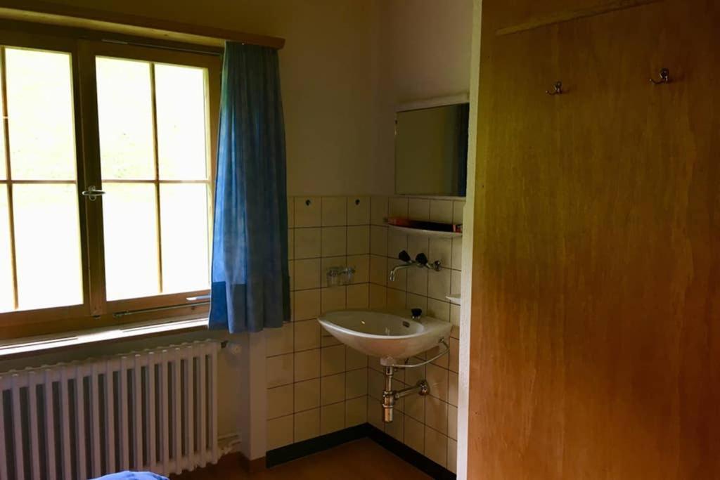 קלוסטר Ferienwohnung Uf Z'Enisch מראה חיצוני תמונה